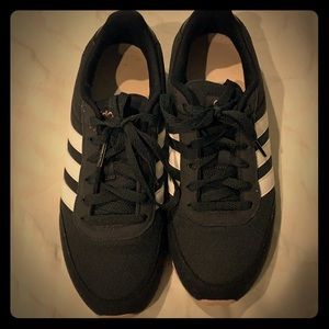Adidas Sneakers